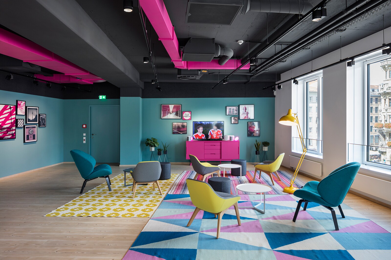 Sustainable Flooring Deutsche Telekom S Flagship Store In Munich S Marienplatz Square